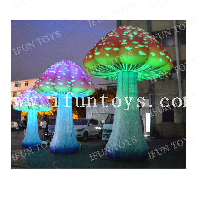 Giant Mushroom Inflatable Garden Decoration LED Inflatable Lighting Mushroom with Air Blower for Theme Park Event