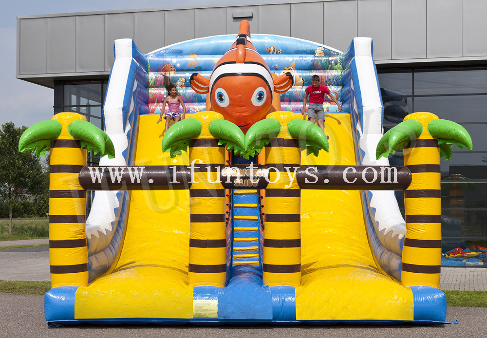 Double Lanes Inflatable Seaworld Slide / Water Slide with Air Blower for Kids And Adults