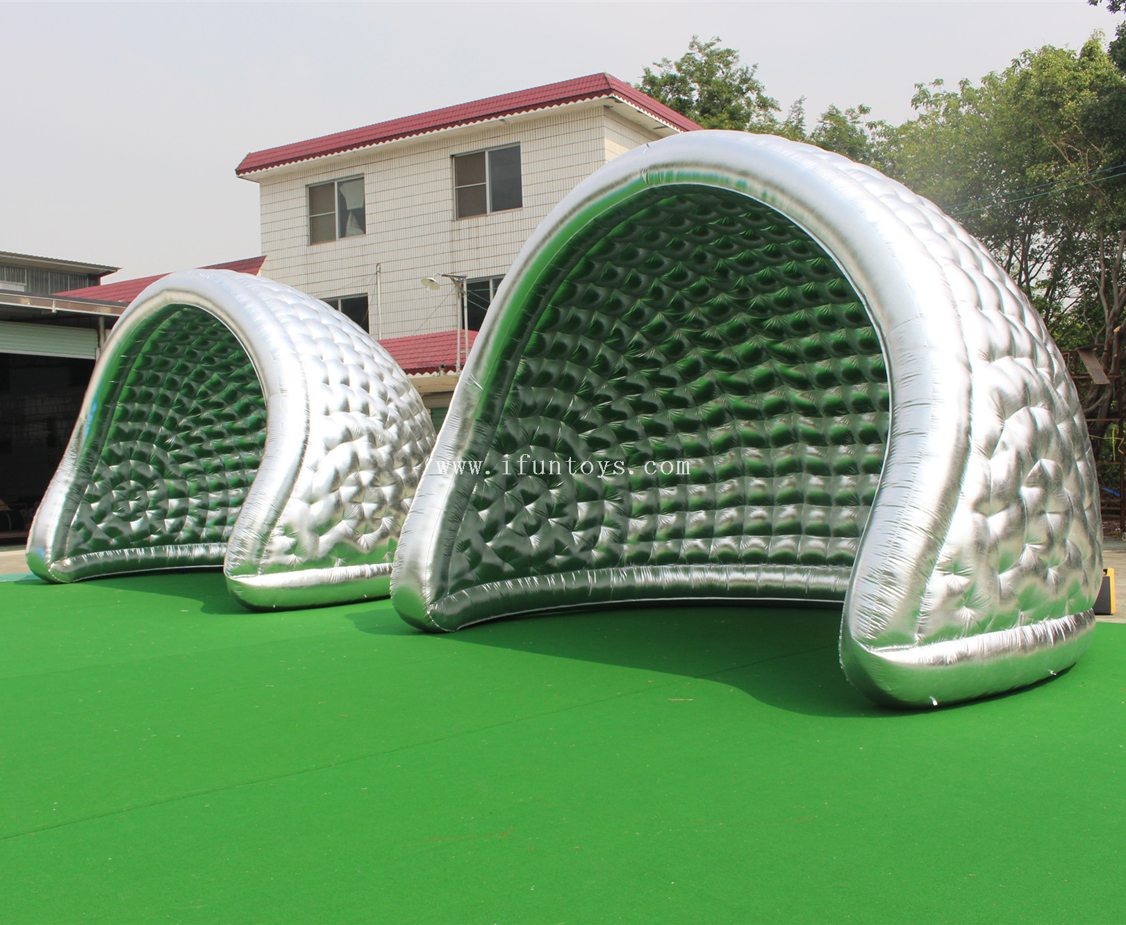Customized Inflatable silver Luna Pods air dome tent/pop up pod tent /Inflatable Structure Dome tent for events